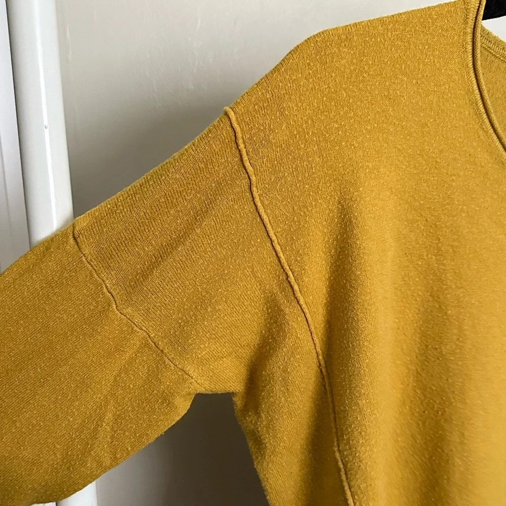 Orange Creek Women’s Mustard Yellow Crewneck Sweater size S/M - Picture 3 of 6